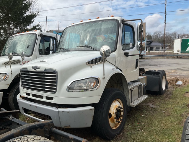 2014 Freightliner M2 106 4x2 S/A Day Cab Truck Tractor