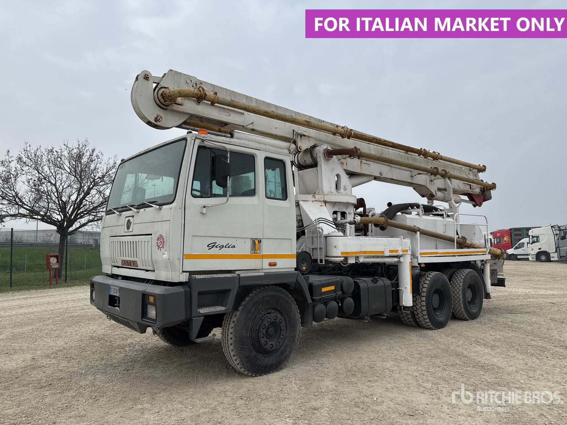 General Appearance with Featured Photo