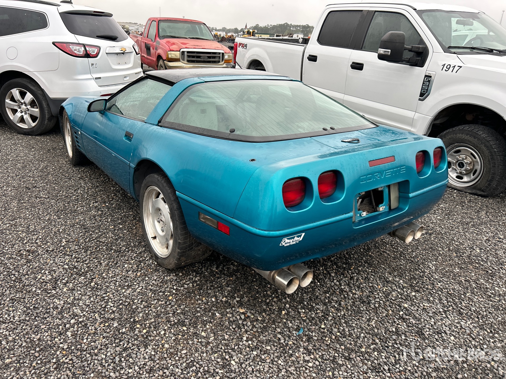 General Appearance with Picture, Left Rear Corner