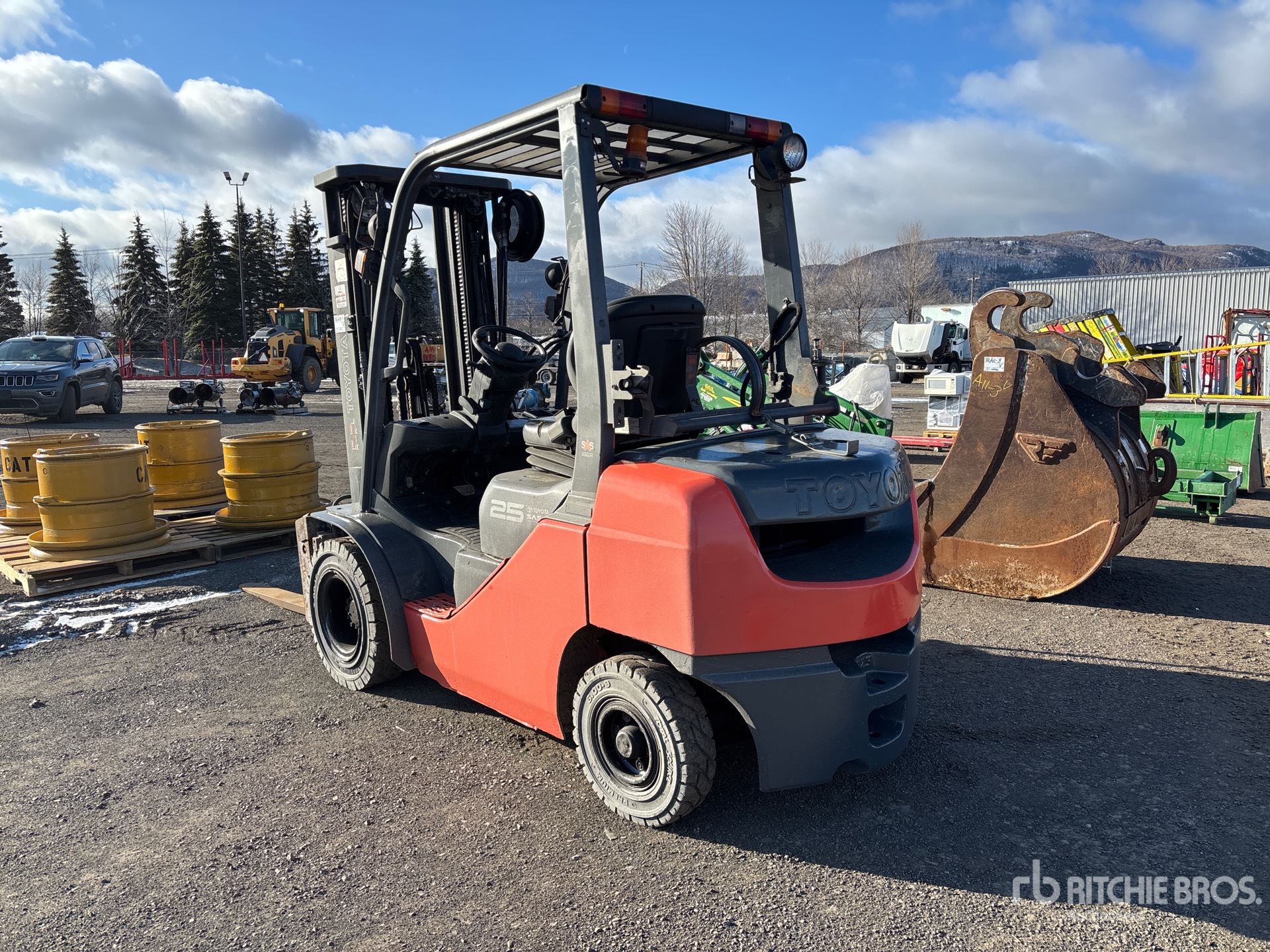 General Appearance with Picture, Left Rear Corner