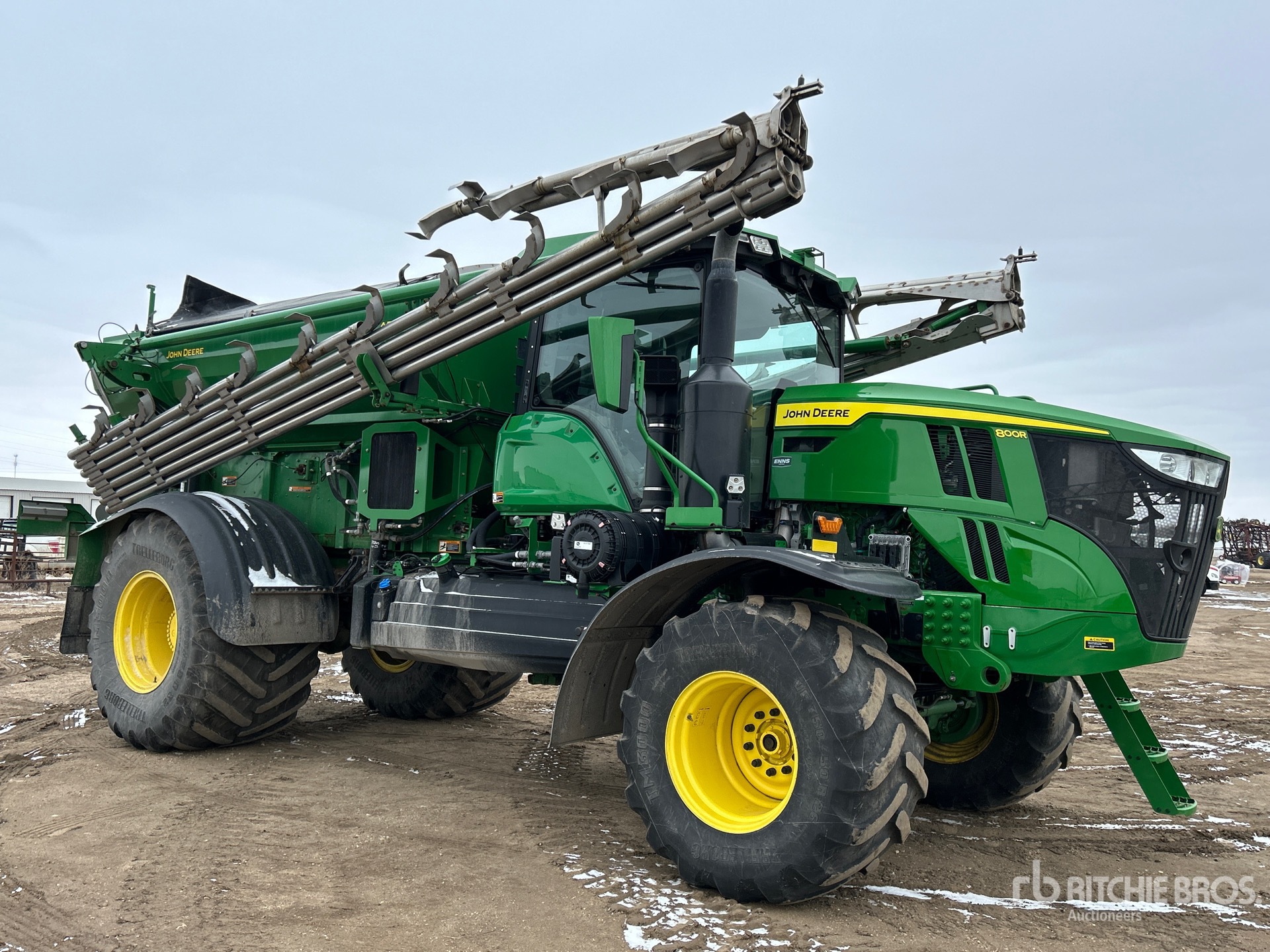 General Appearance with Bild, Ecke vorne rechts