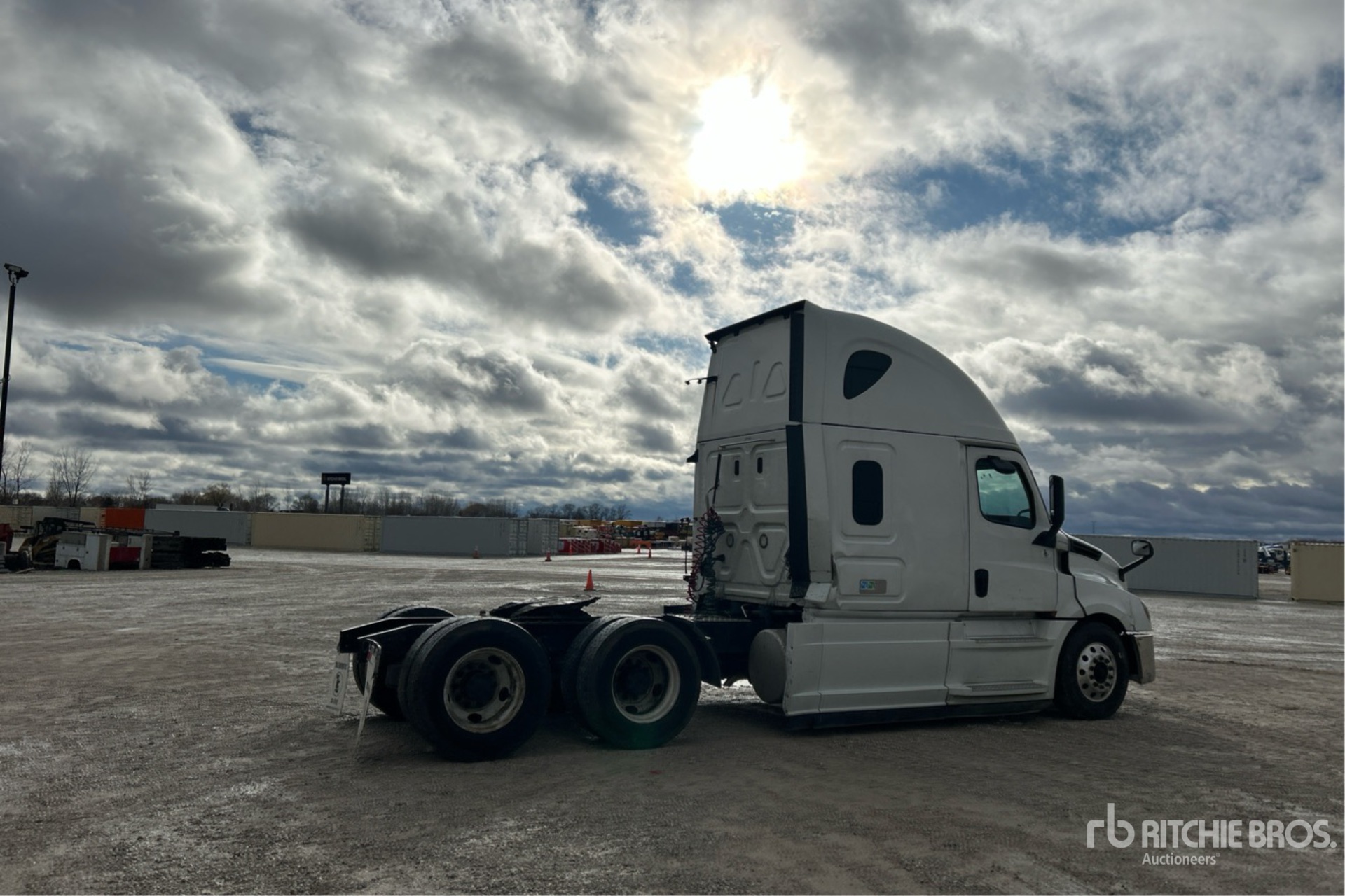 General Appearance with Image, coin arrière droit