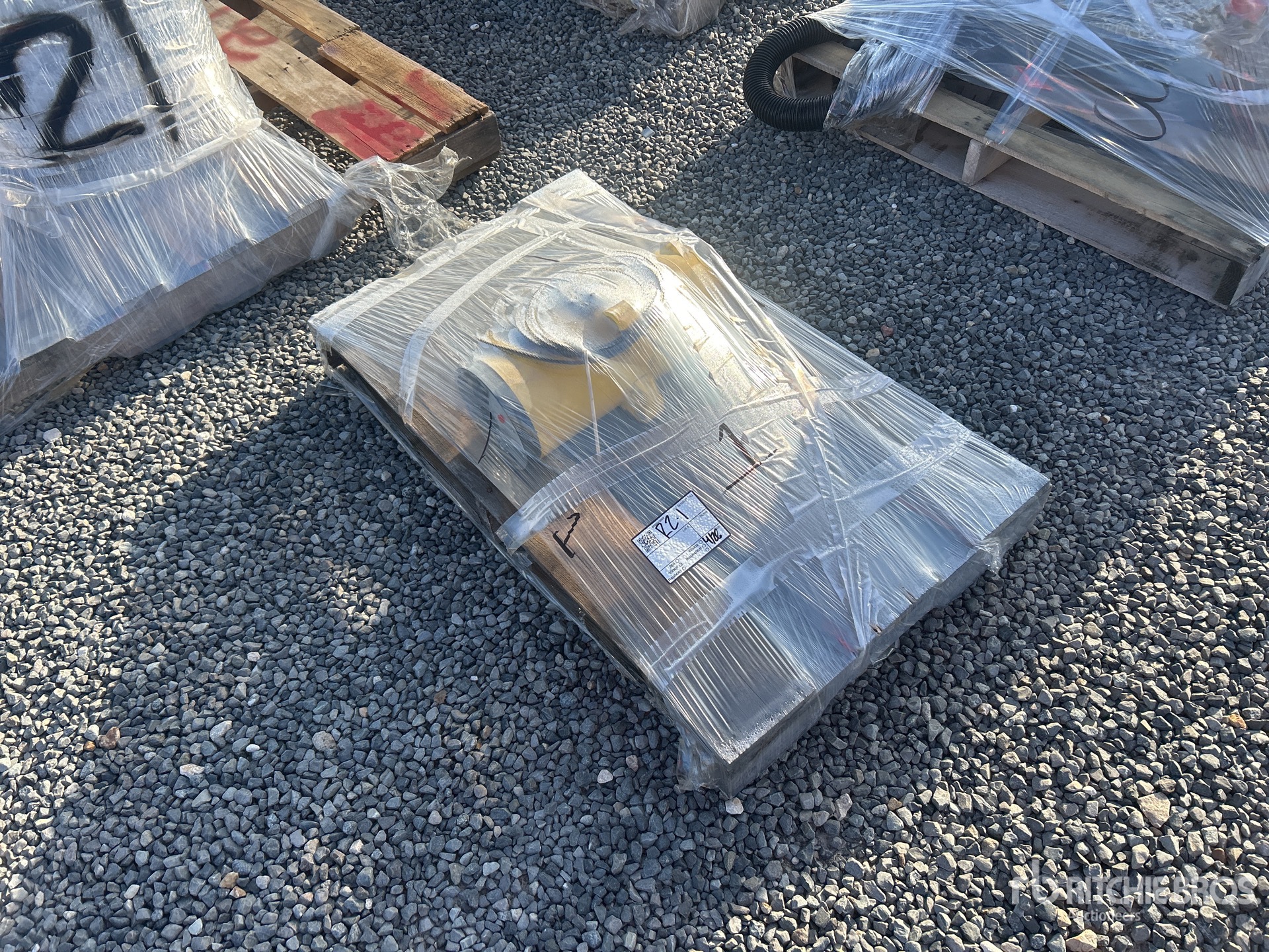 General Appearance with Foto, angolo anteriore sinistro