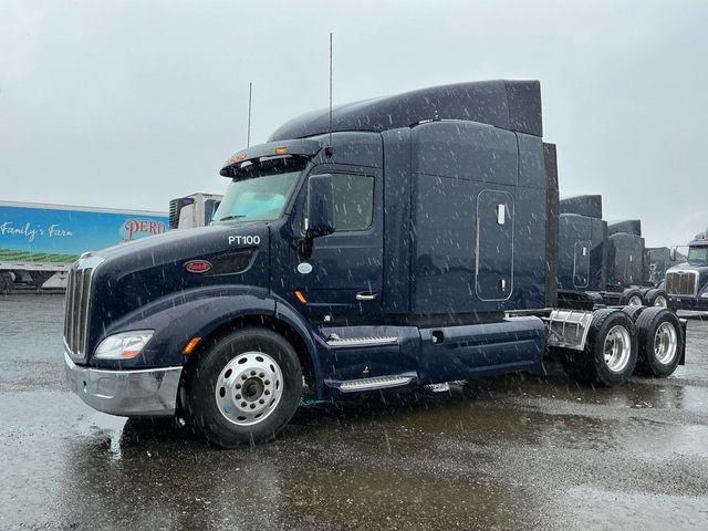 2014 Peterbilt 579 6x4 T/A Sleeper Truck Tractor