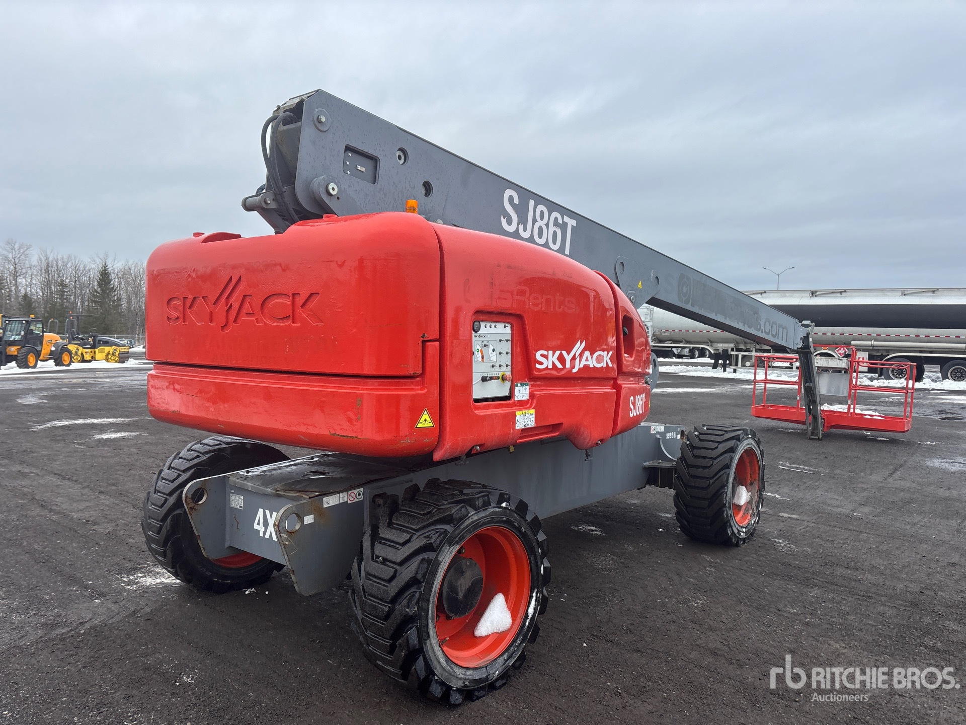 General Appearance with Picture, Right Rear Corner