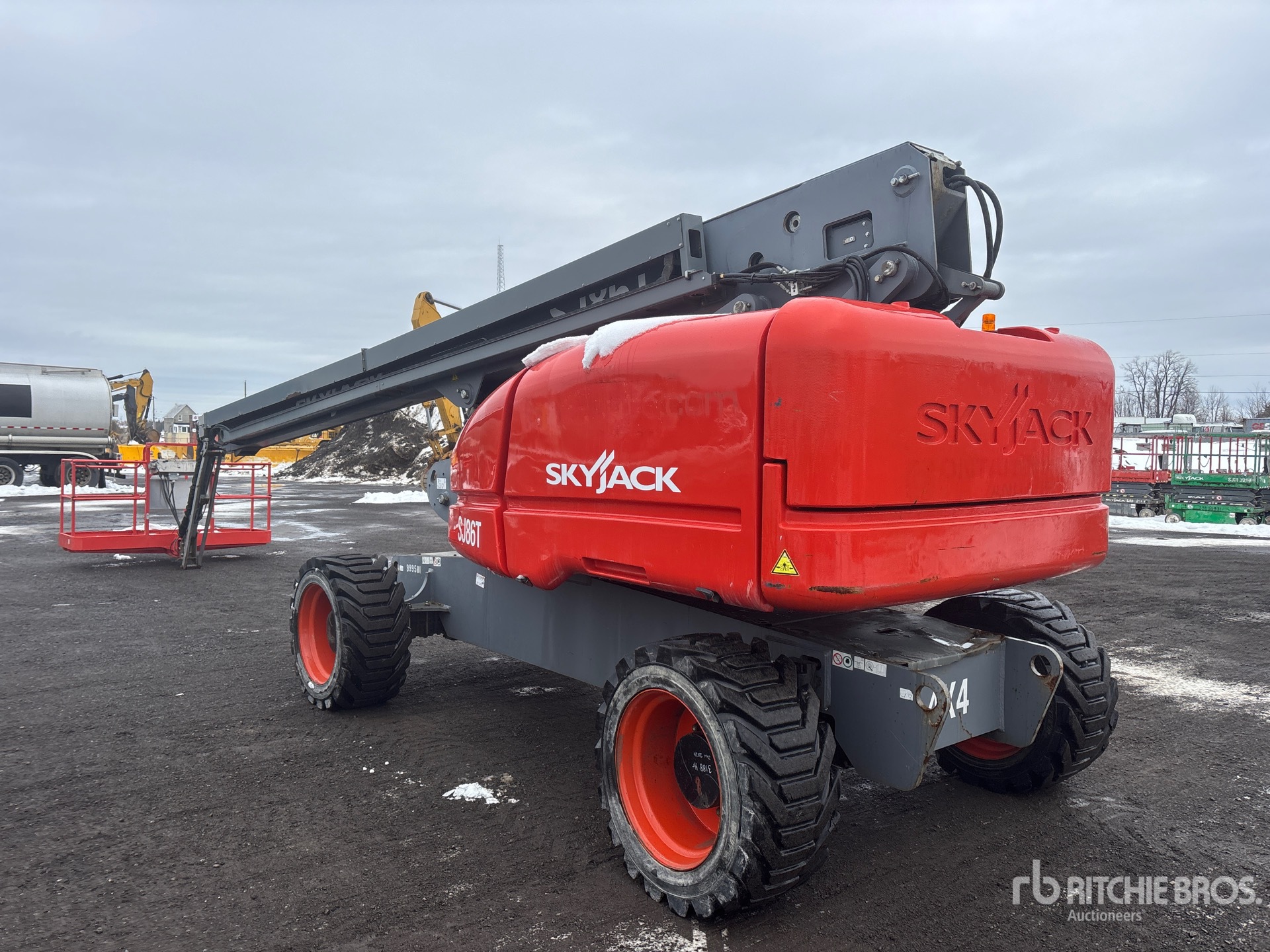 General Appearance with Picture, Left Rear Corner