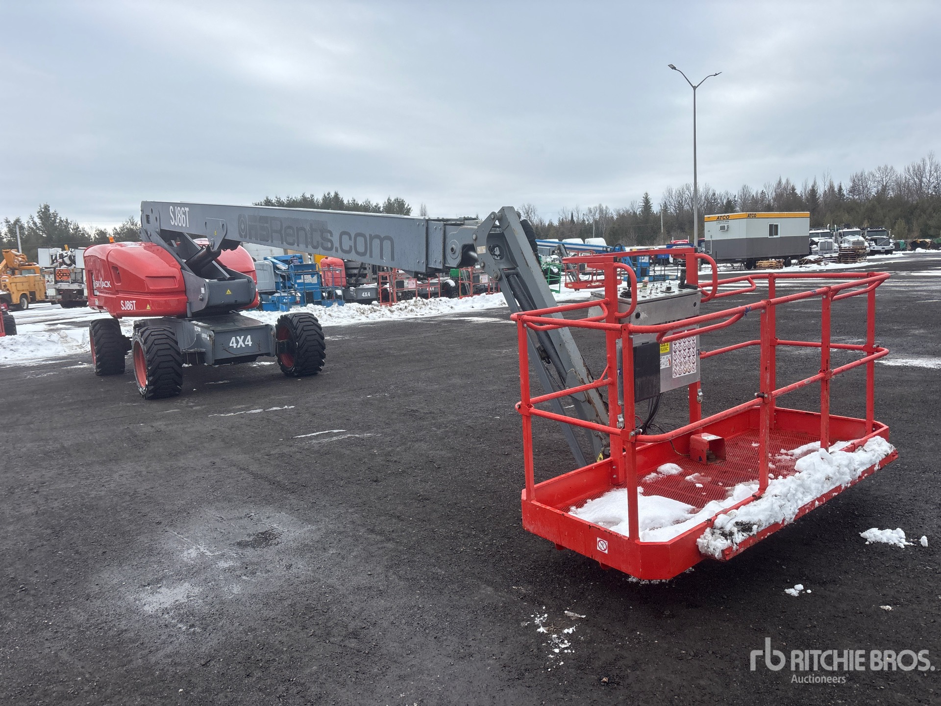 General Appearance with Picture, Right Front Corner