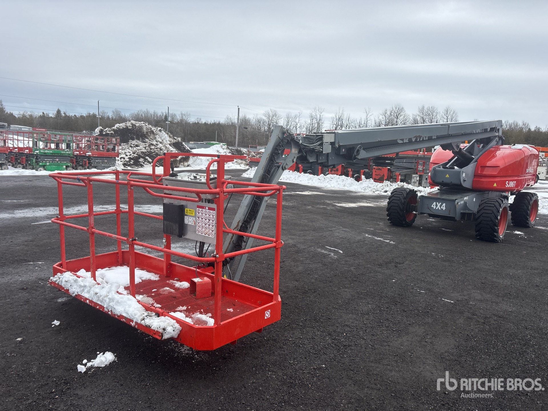 General Appearance with Picture, Left Front Corner