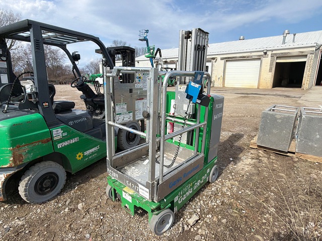 2013 Genie GR-20 Vertical Mast Lift