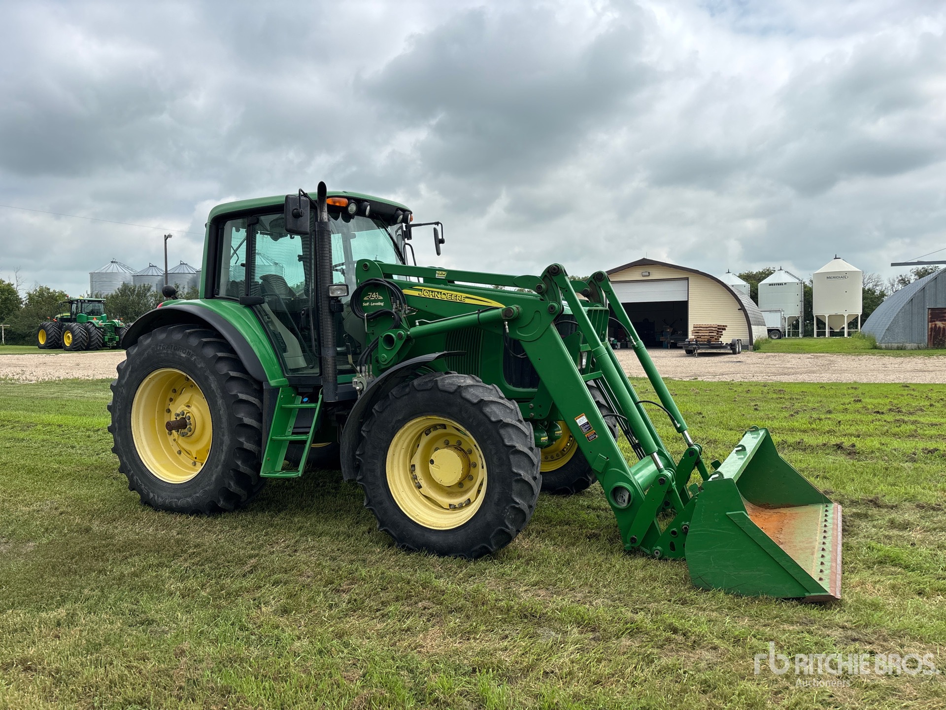 John Deere 7320