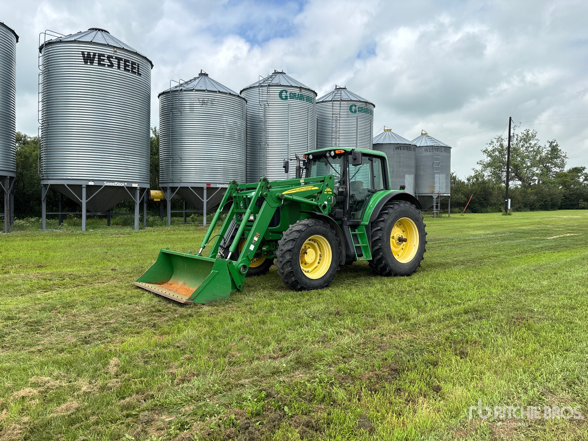John Deere 7320