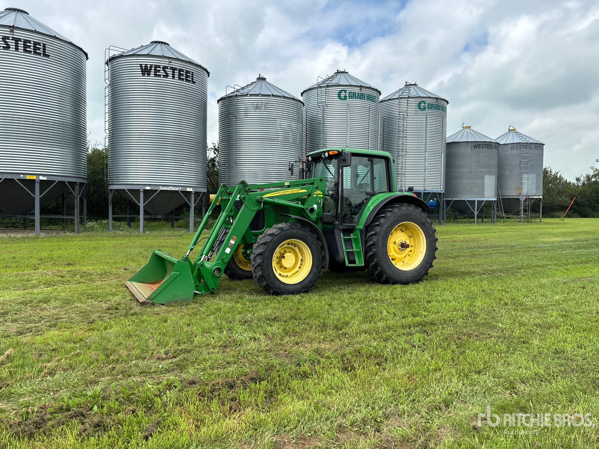 John Deere 7320