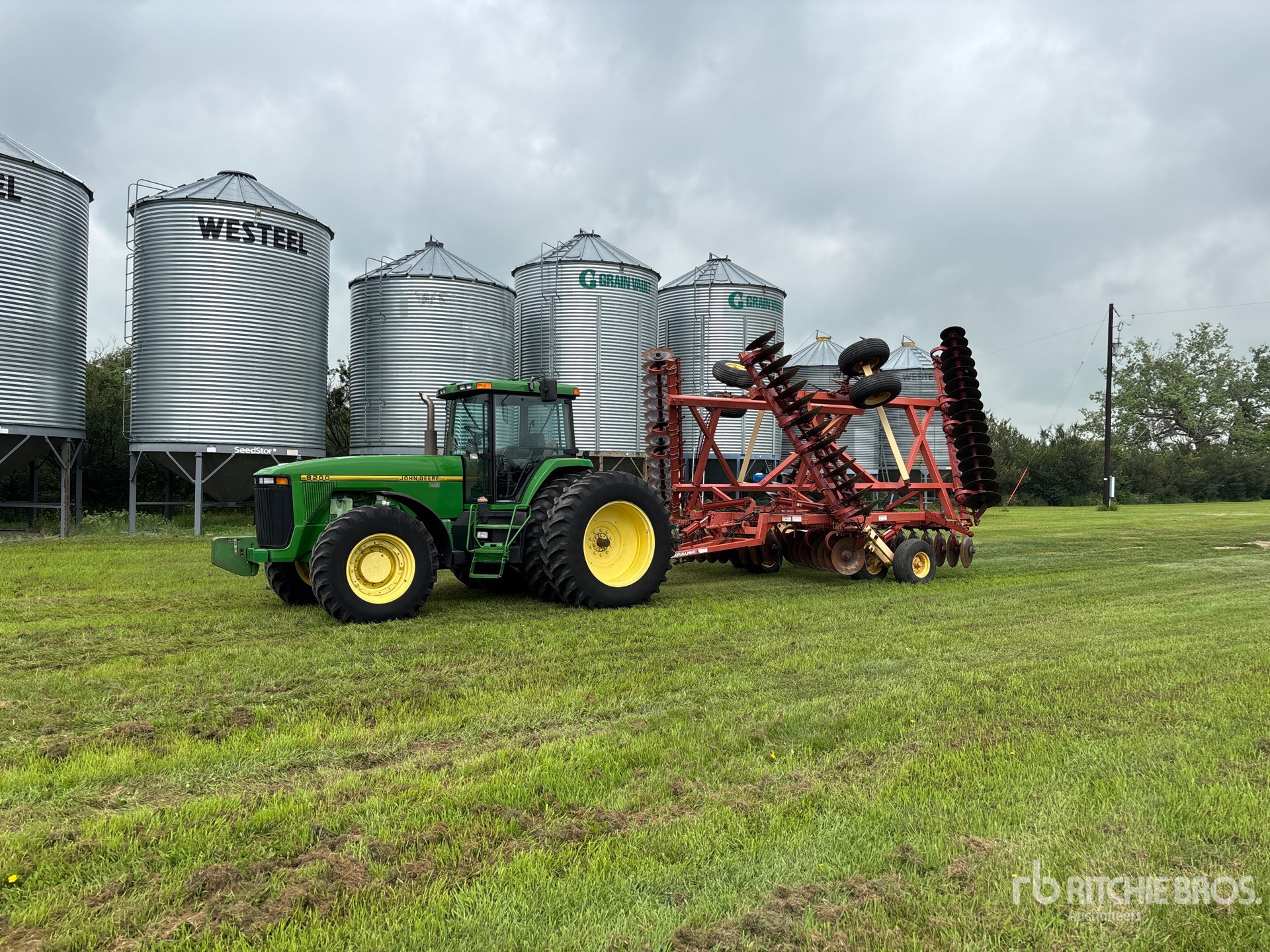 John Deere 8200