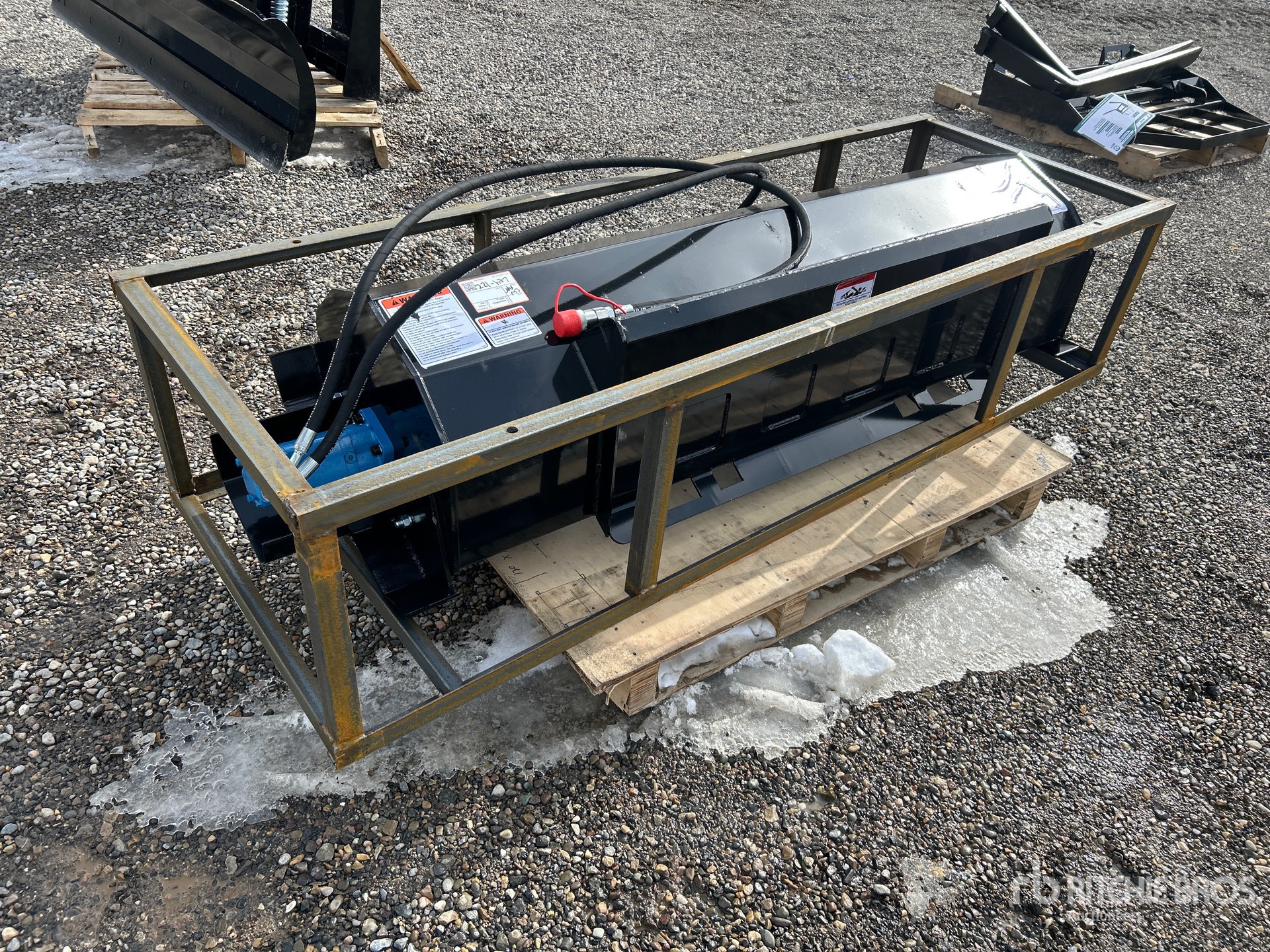 General Appearance with Picture, Left Rear Corner