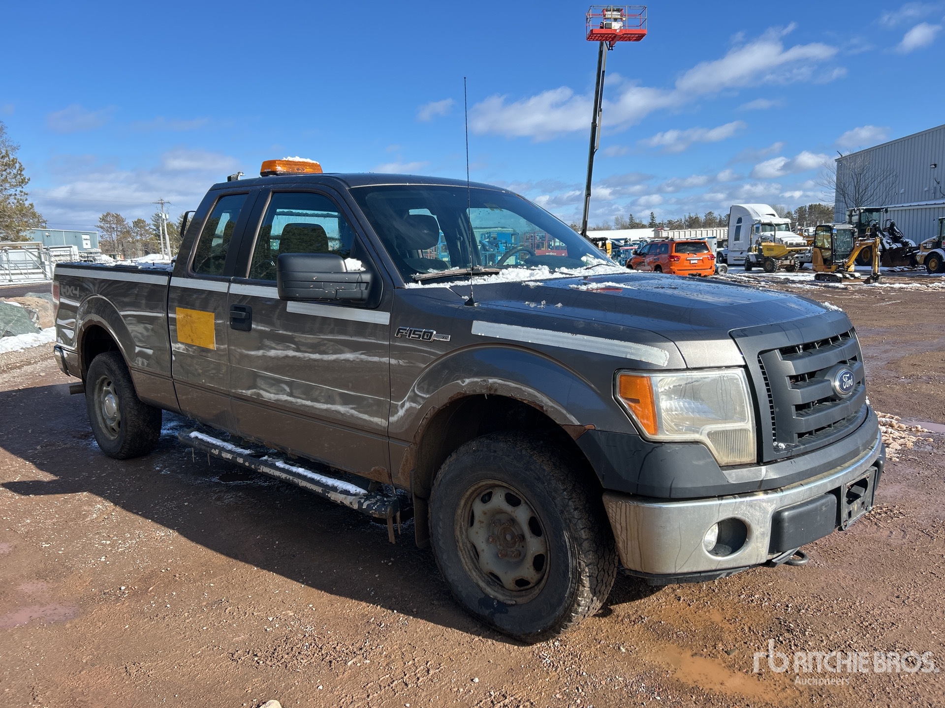 General Appearance with Picture, Right Front Corner