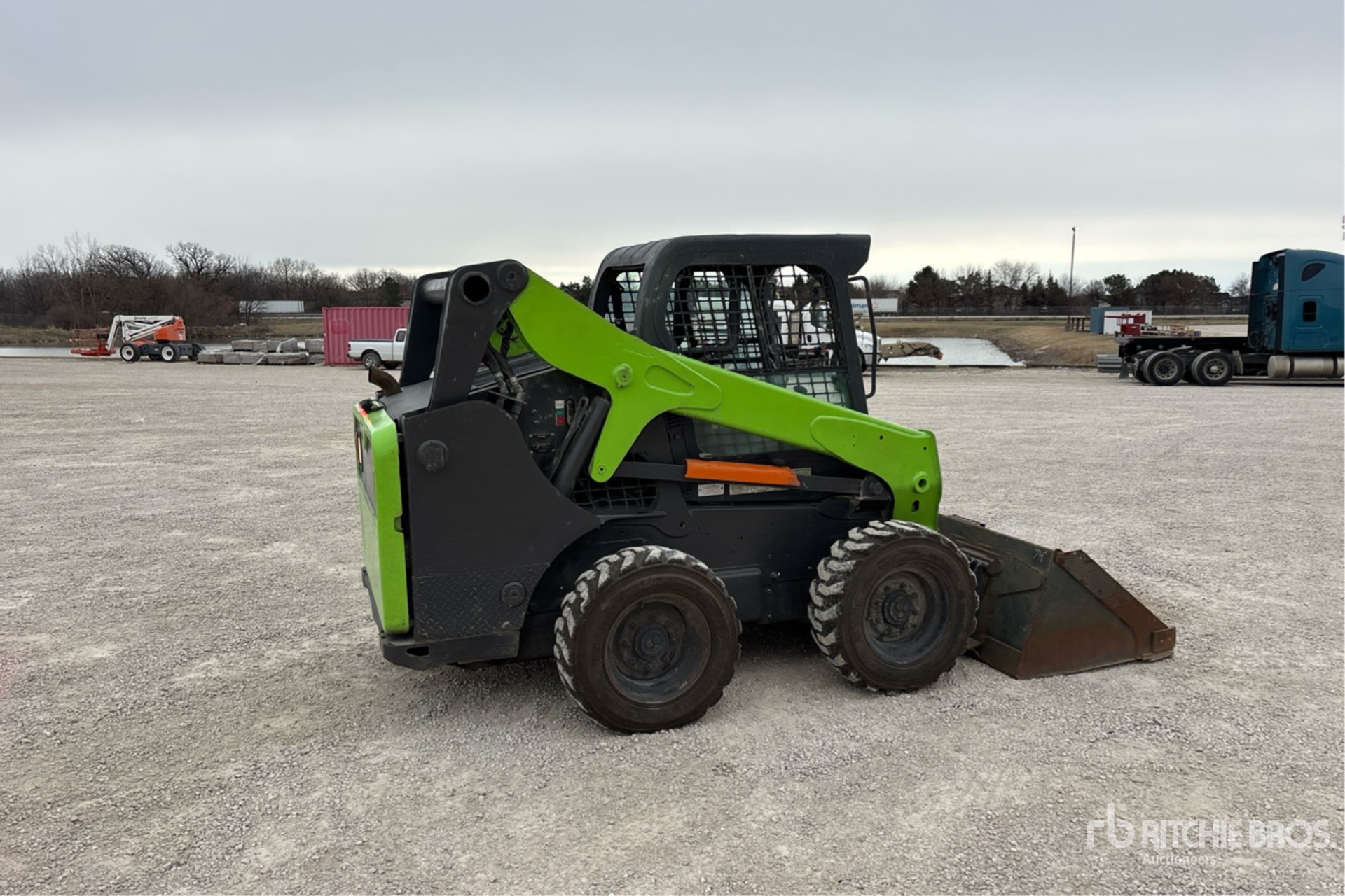 General Appearance with Picture, Right Rear Corner