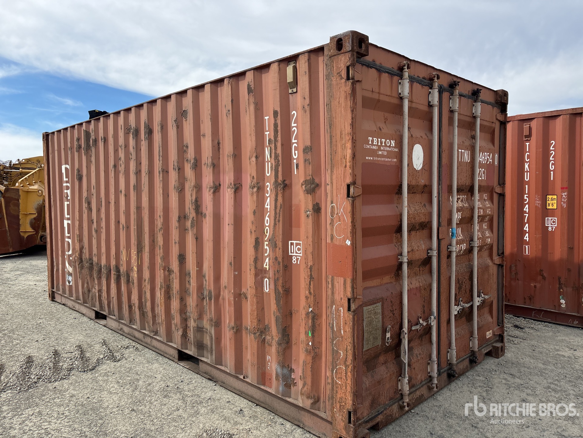 General Appearance with Picture, Right Front Corner