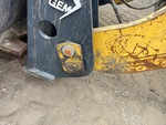 Chassis with Quick Coupler to Arms Pins
