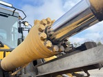 Hydraulics with Bucket Tilt Cylinders