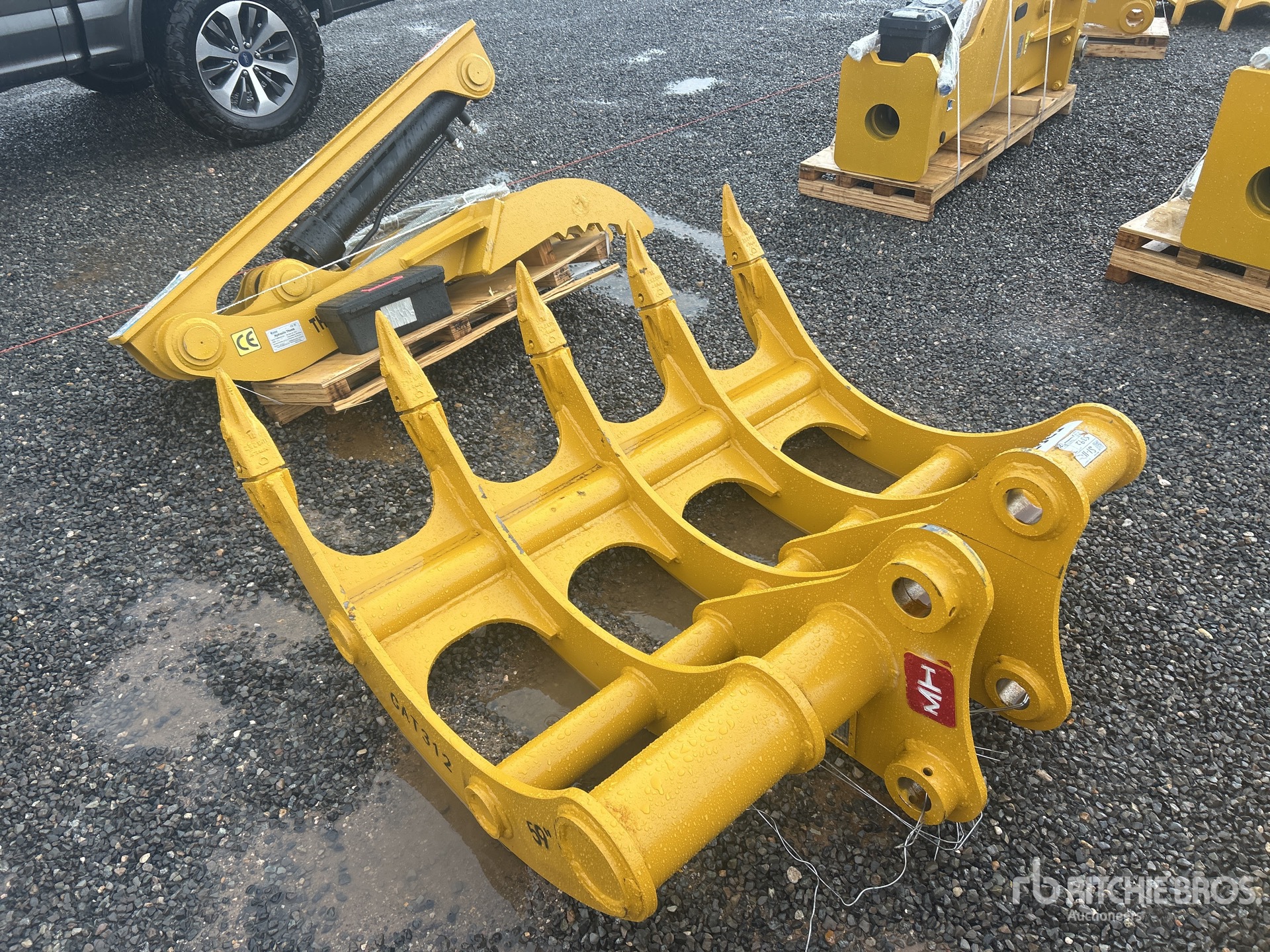 General Appearance with Picture, Right Rear Corner