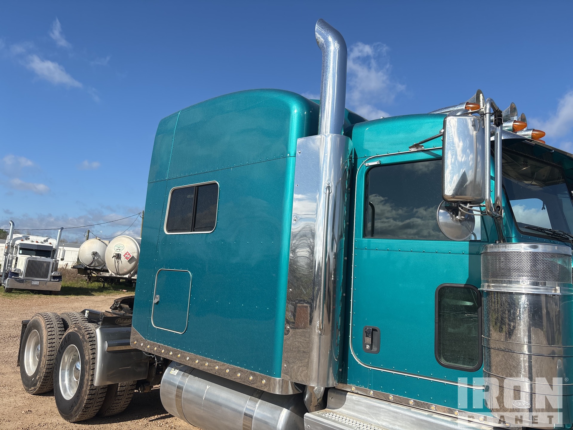 2018 Peterbilt 389