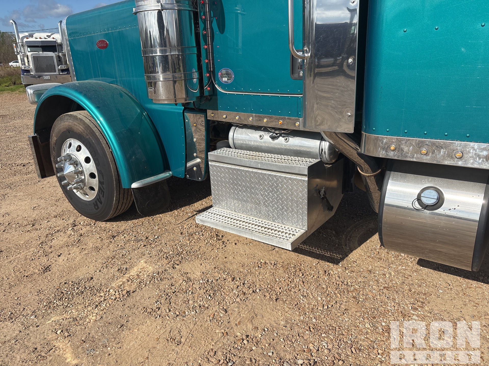 2018 Peterbilt 389