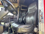 Cab with Seats/armrests