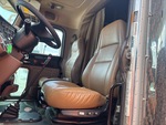 Cab with Seats/armrests