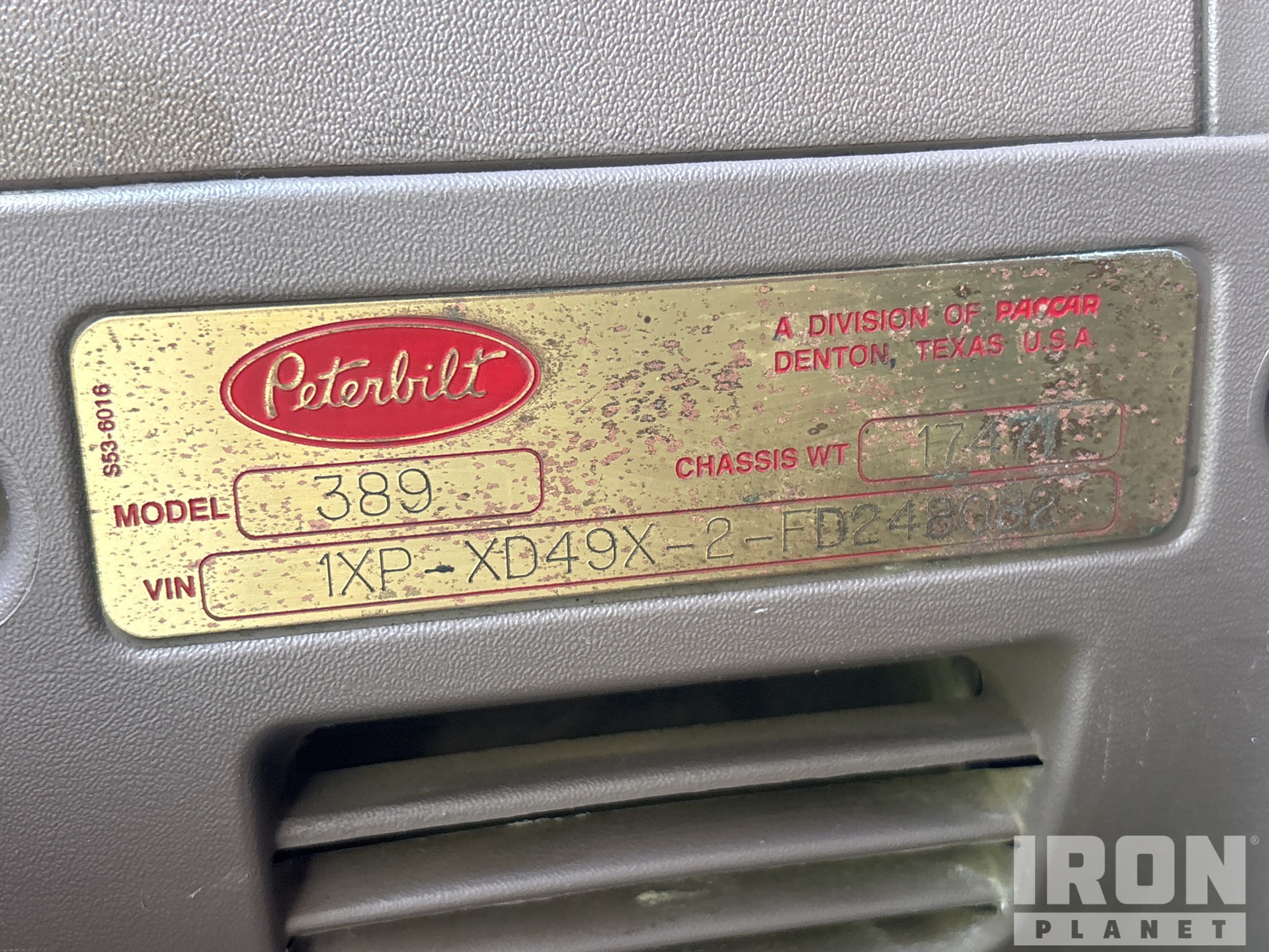 2015 Peterbilt 389