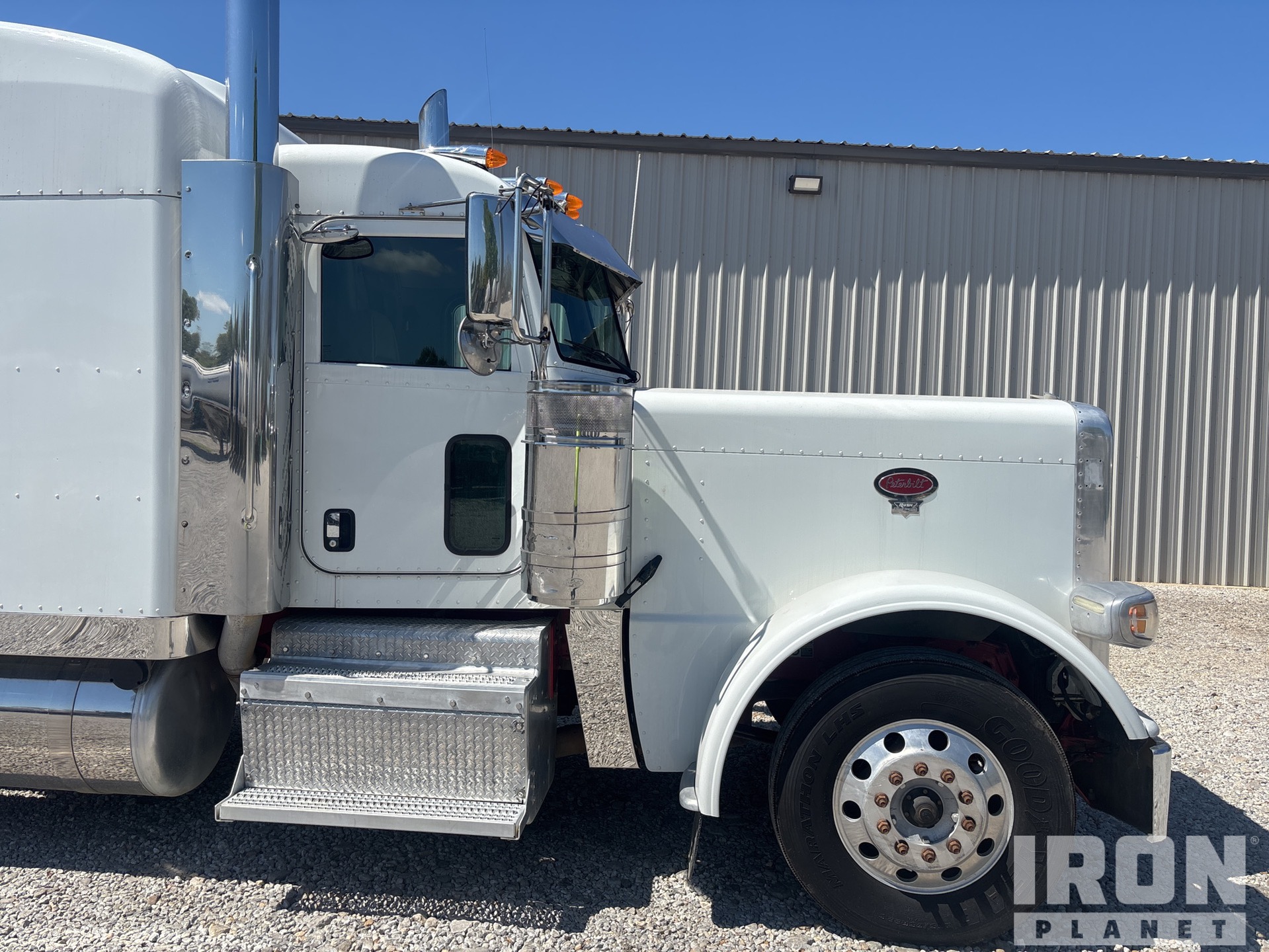 2015 Peterbilt 389