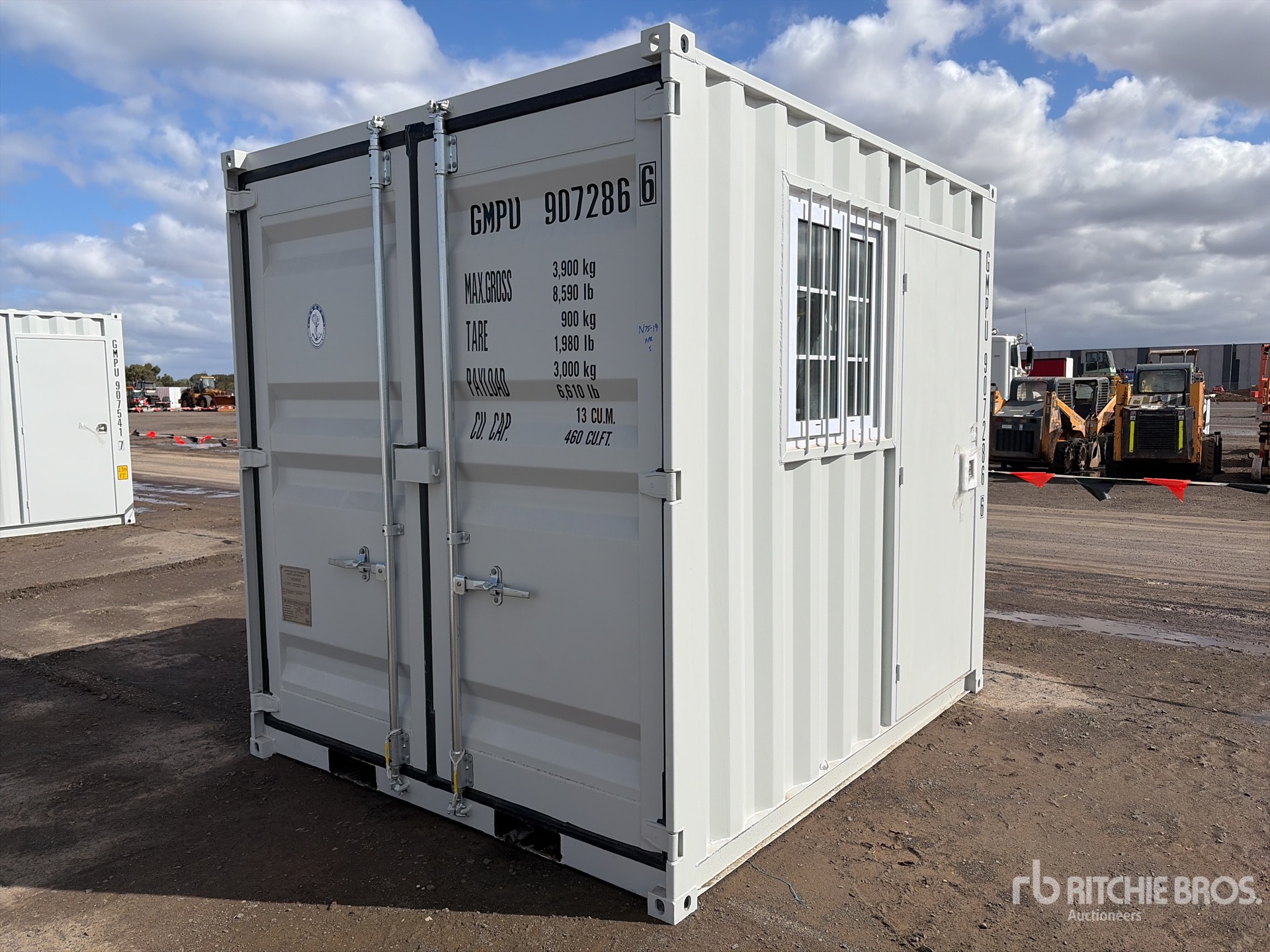 General Appearance with Bild, Ecke vorne links