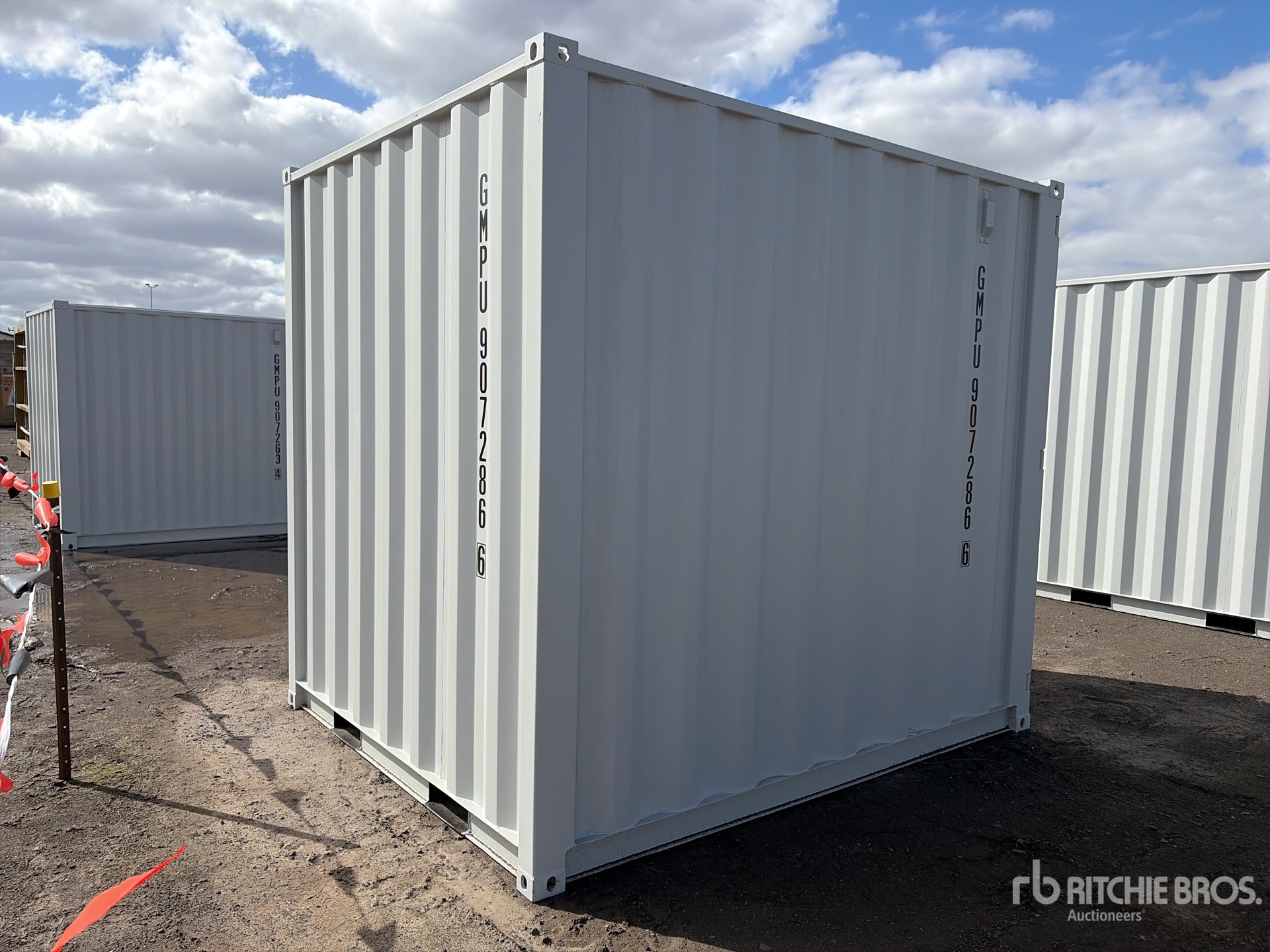 General Appearance with Bild, Ecke hinten rechts