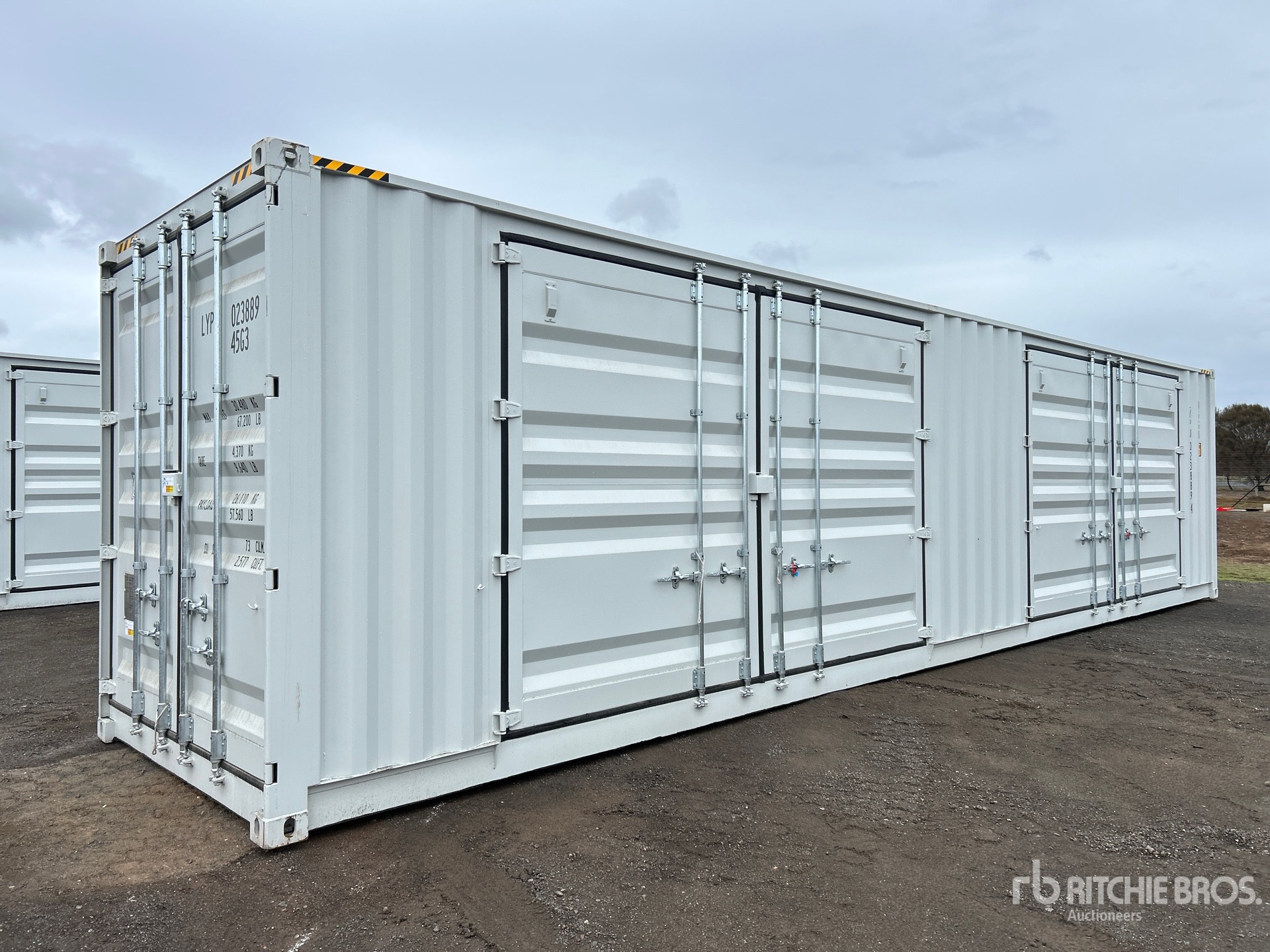 General Appearance with Foto, angolo anteriore sinistro