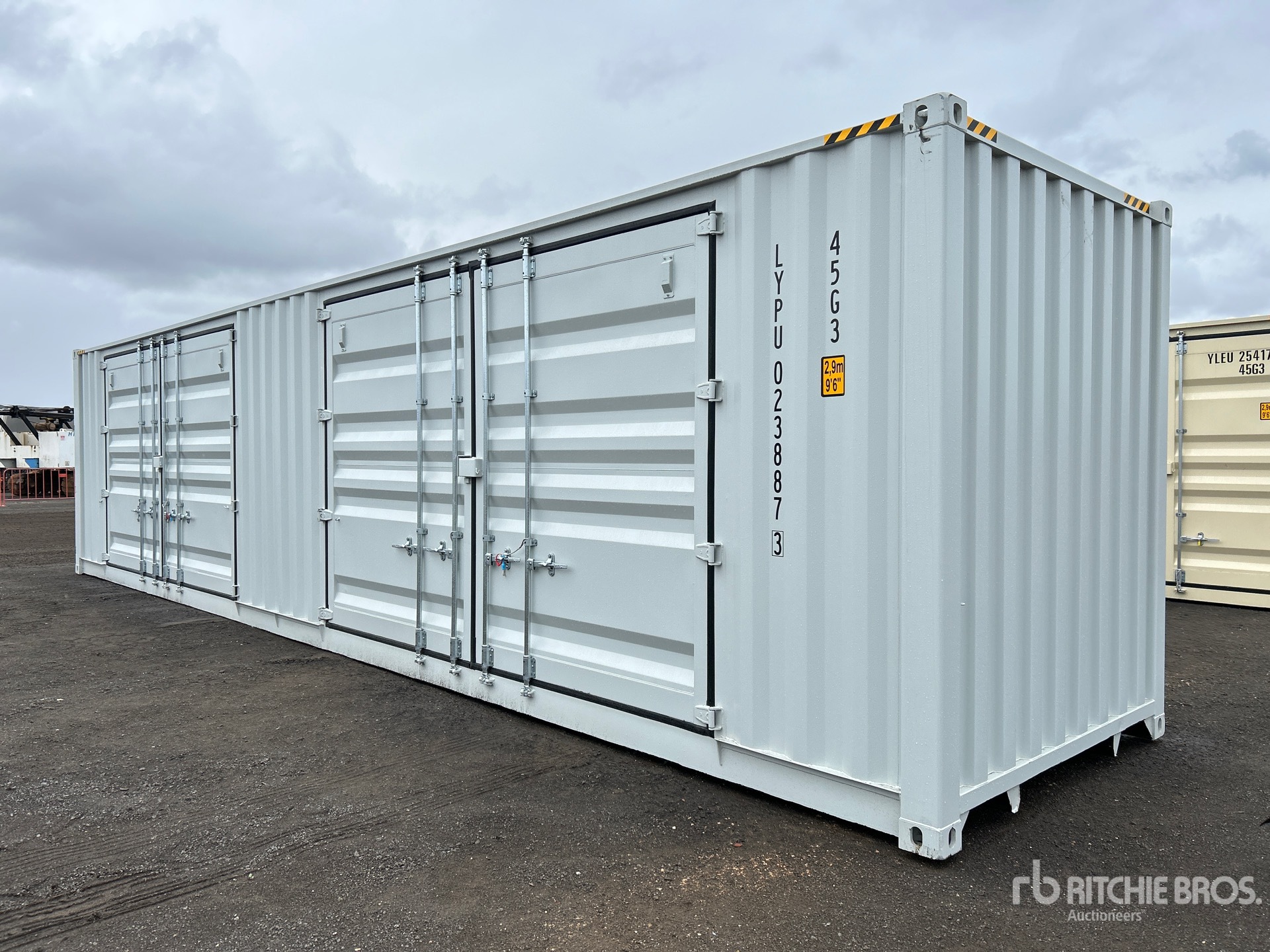 General Appearance with Foto, angolo posteriore sinistro