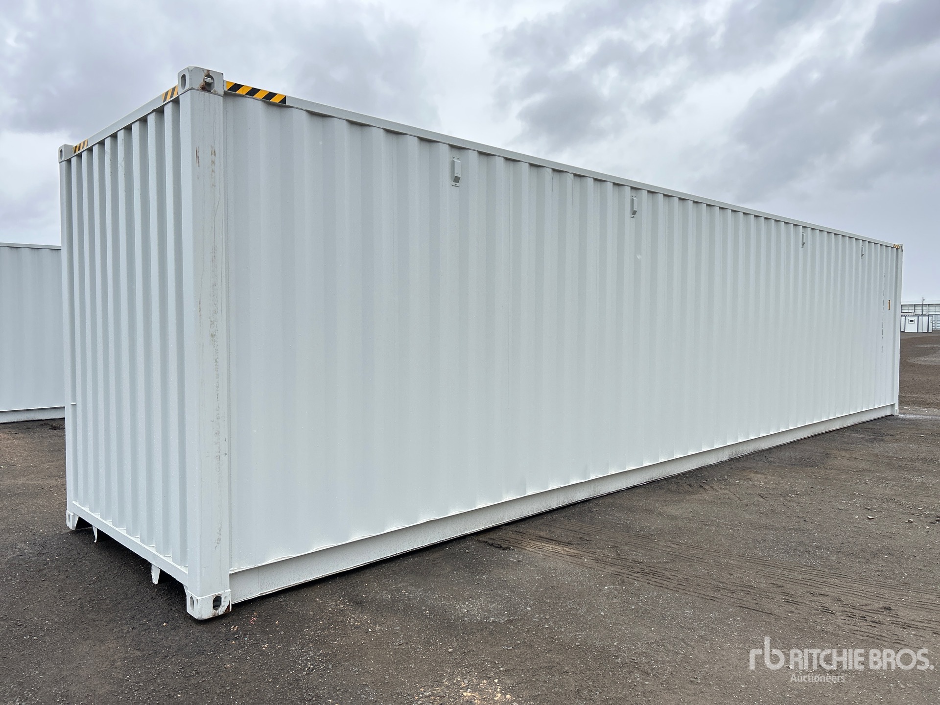 General Appearance with Foto, angolo anteriore sinistro