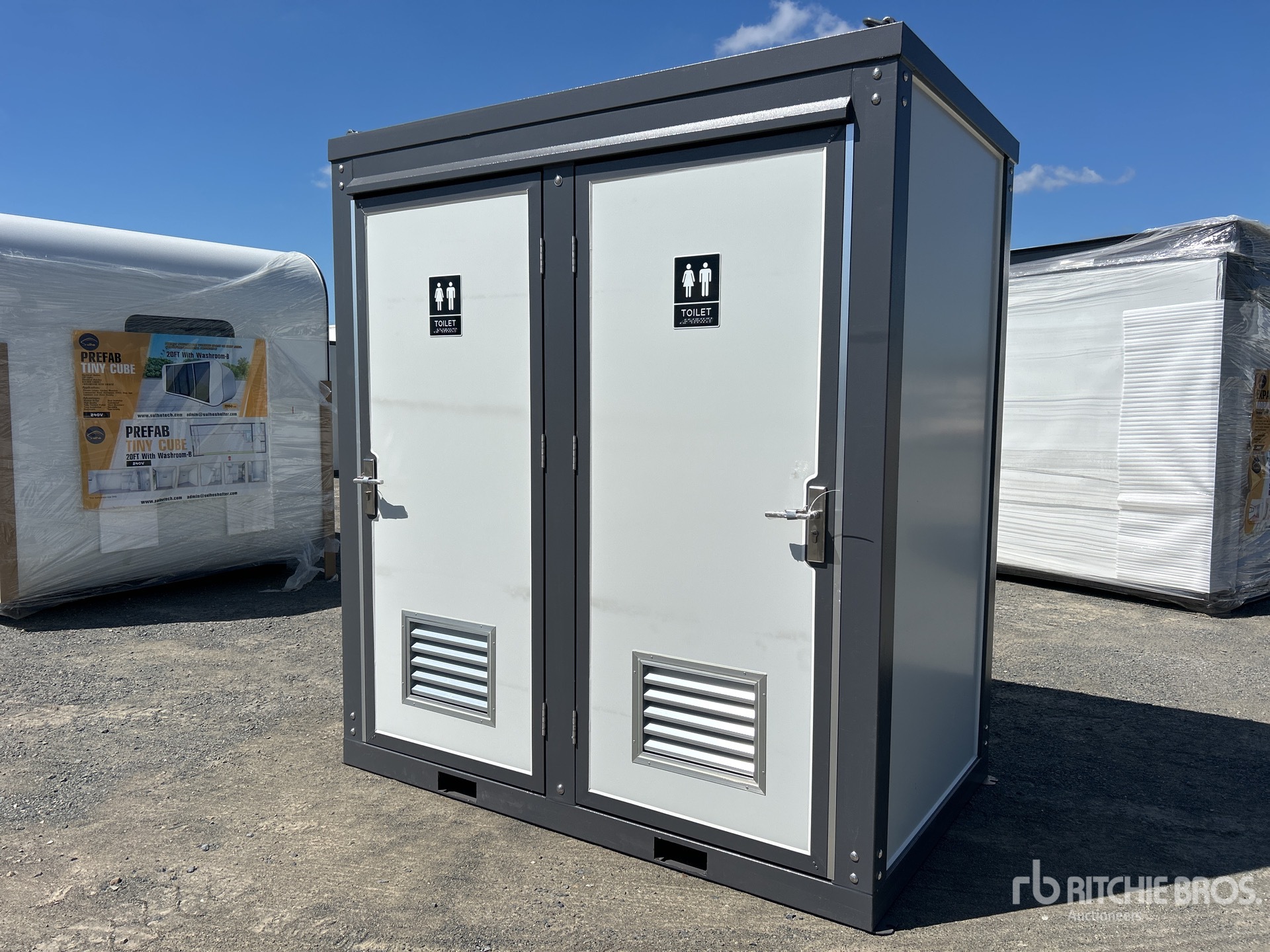 General Appearance with Foto, angolo anteriore sinistro