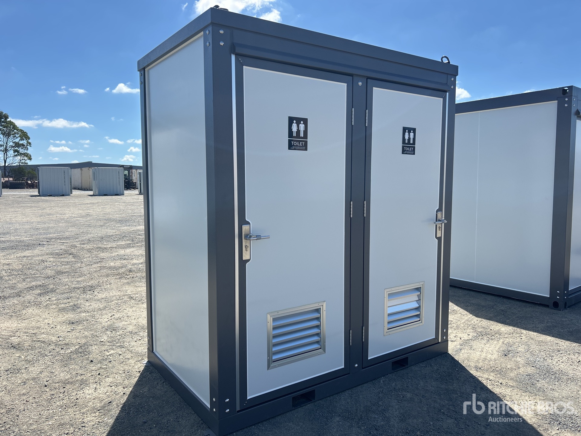 General Appearance with Foto, angolo anteriore destro