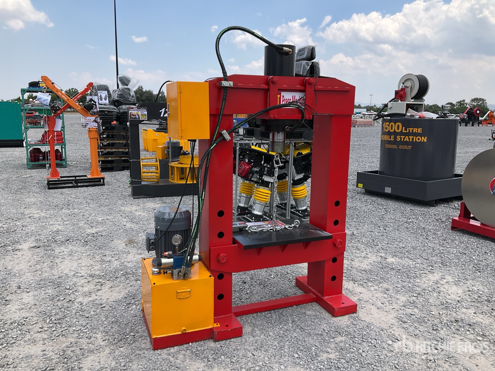 General Appearance with Picture, Left Front Corner