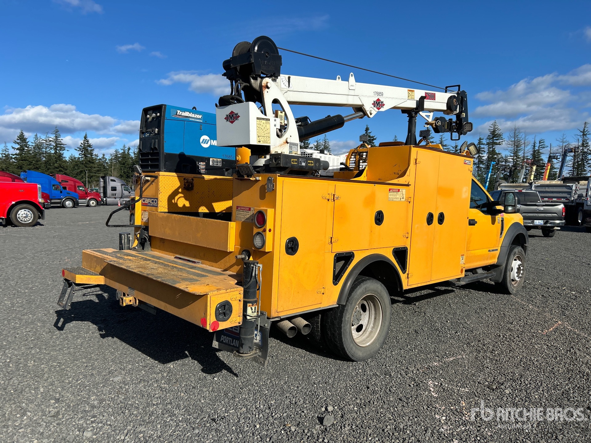 General Appearance with Picture, Right Rear Corner