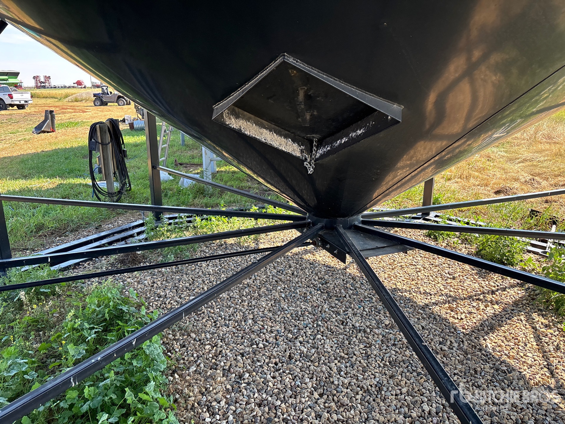 Westeel +/- 4500 BU 6 RING HOPPER