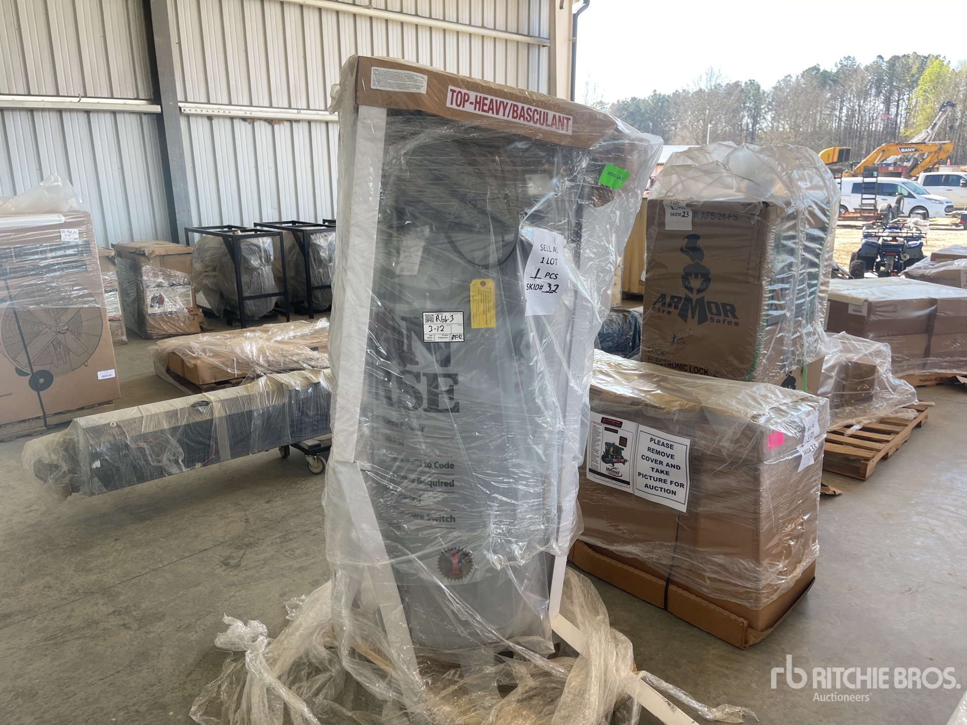 General Appearance with Picture, Right Rear Corner