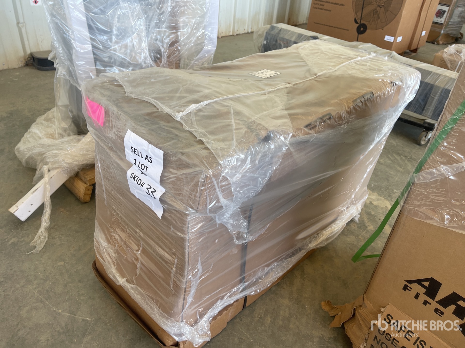 General Appearance with Picture, Right Front Corner