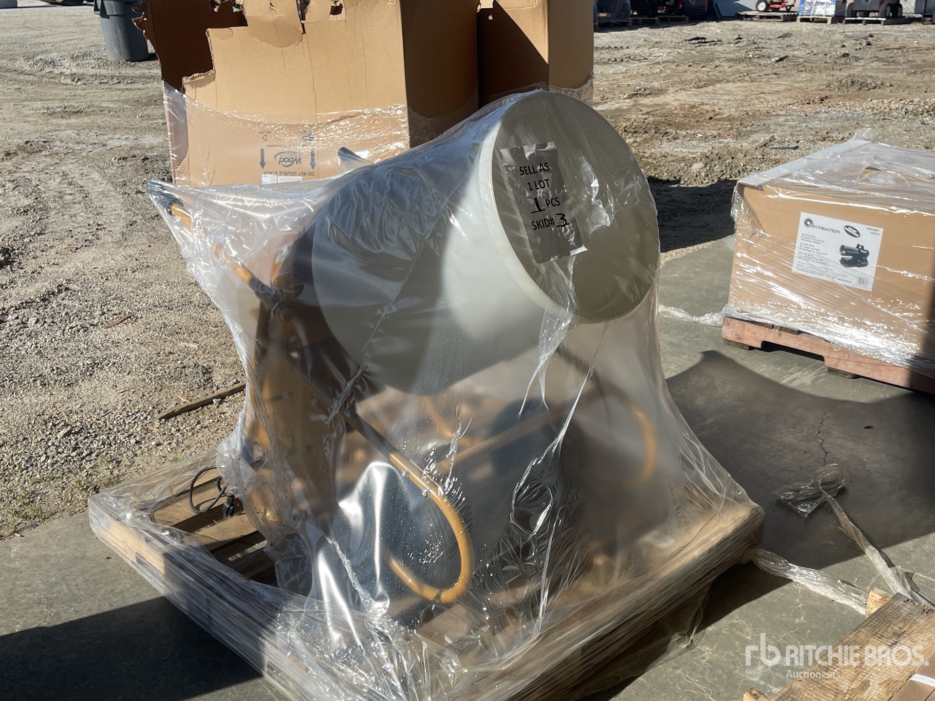 General Appearance with Picture, Right Front Corner