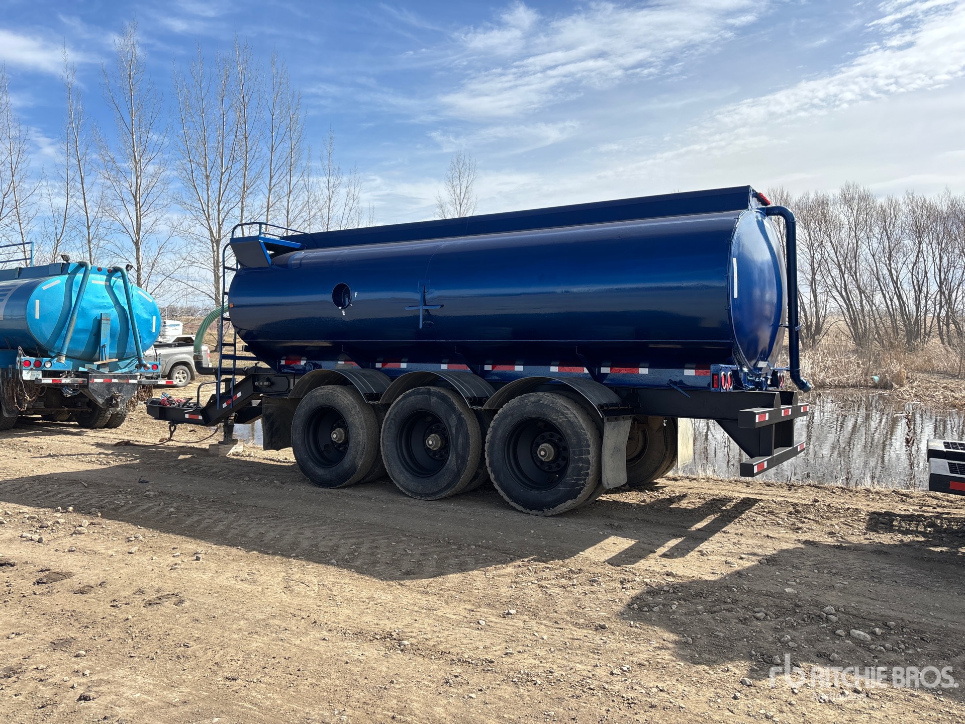 General Appearance with Imagen: esquina trasera izquierda