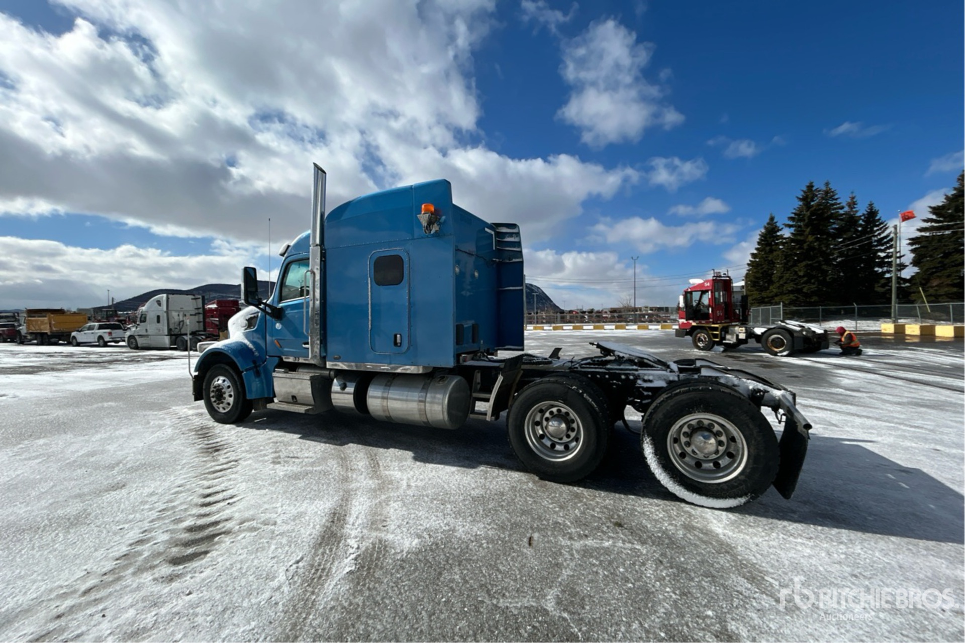 General Appearance with Picture, Left Rear Corner