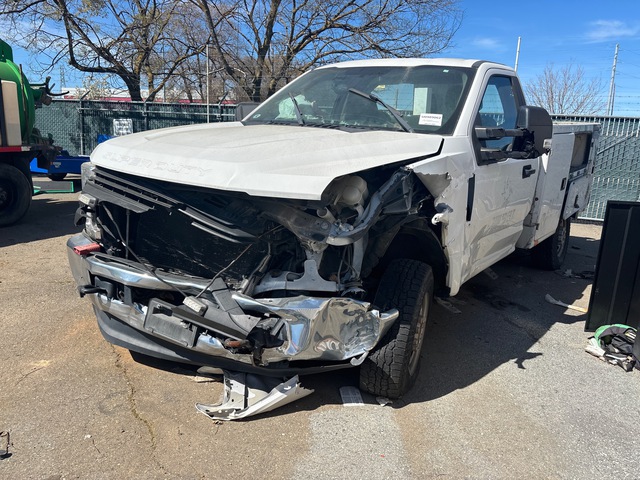 2019 Ford F-250 XL 4x4 Utility Truck (Inoperable)