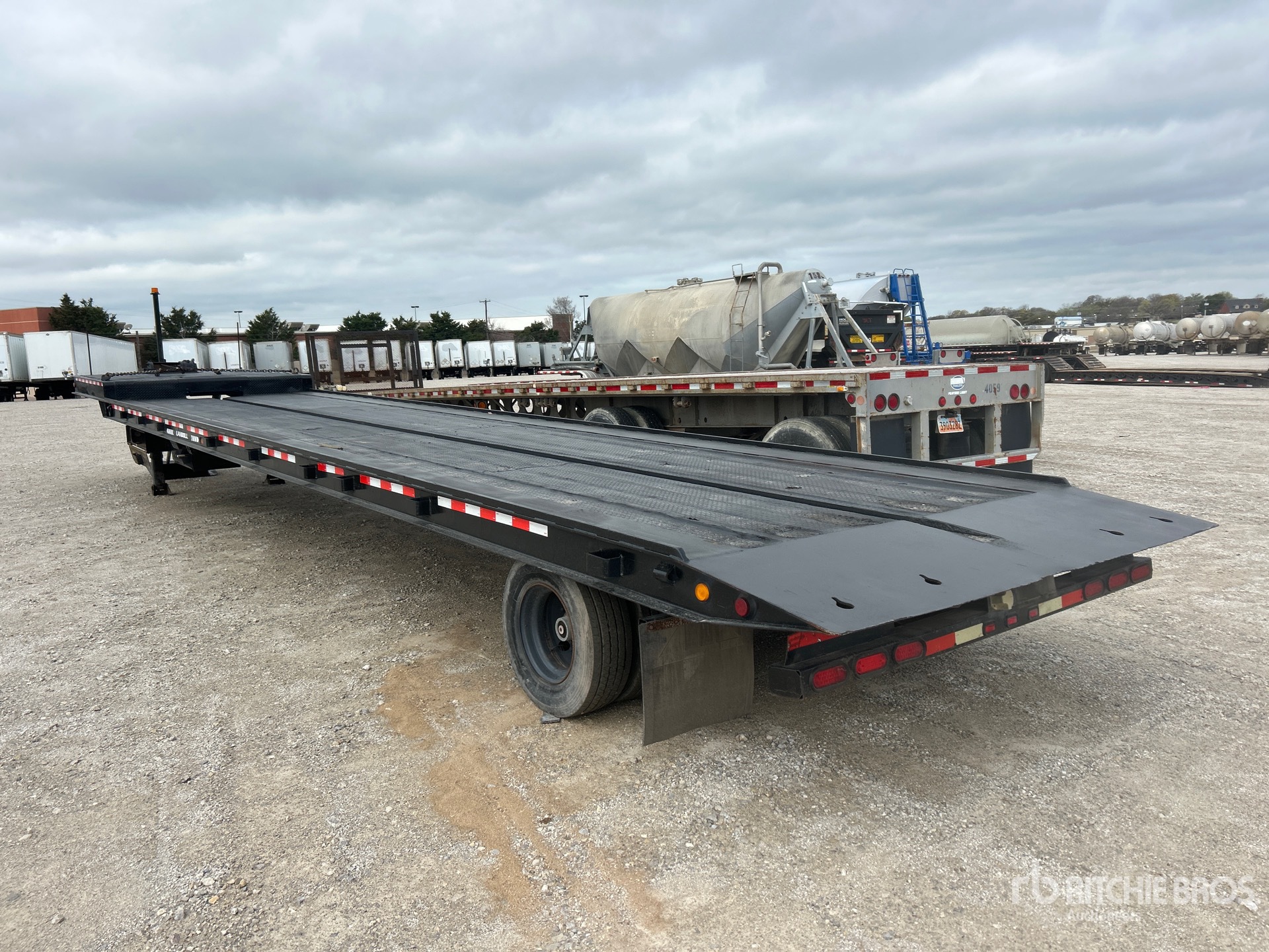 General Appearance with Imagen: esquina trasera izquierda