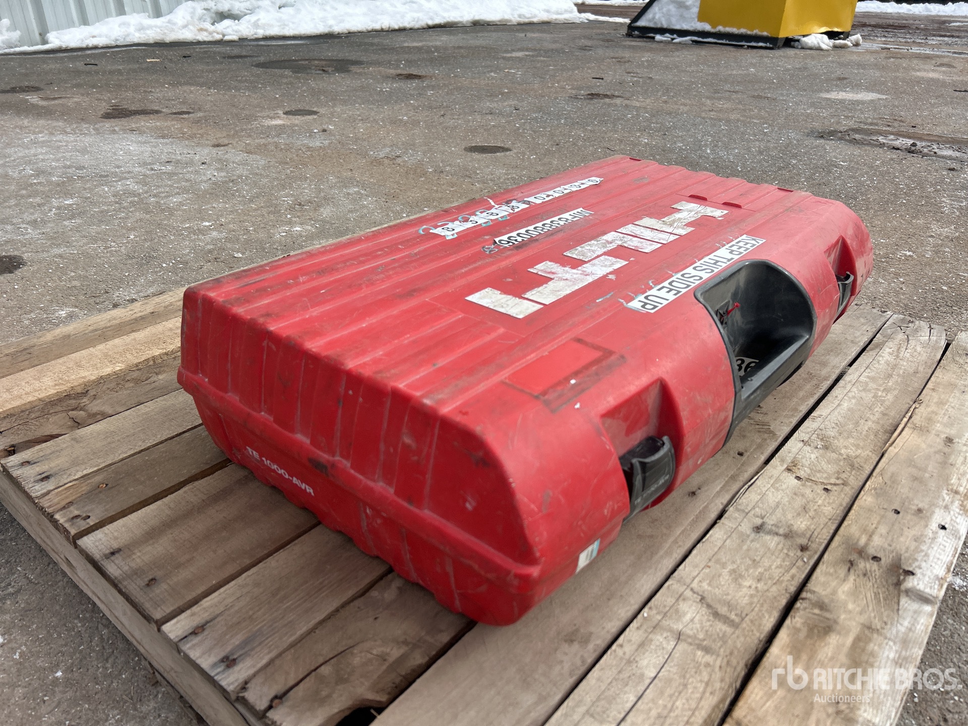 General Appearance with Picture, Right Front Corner