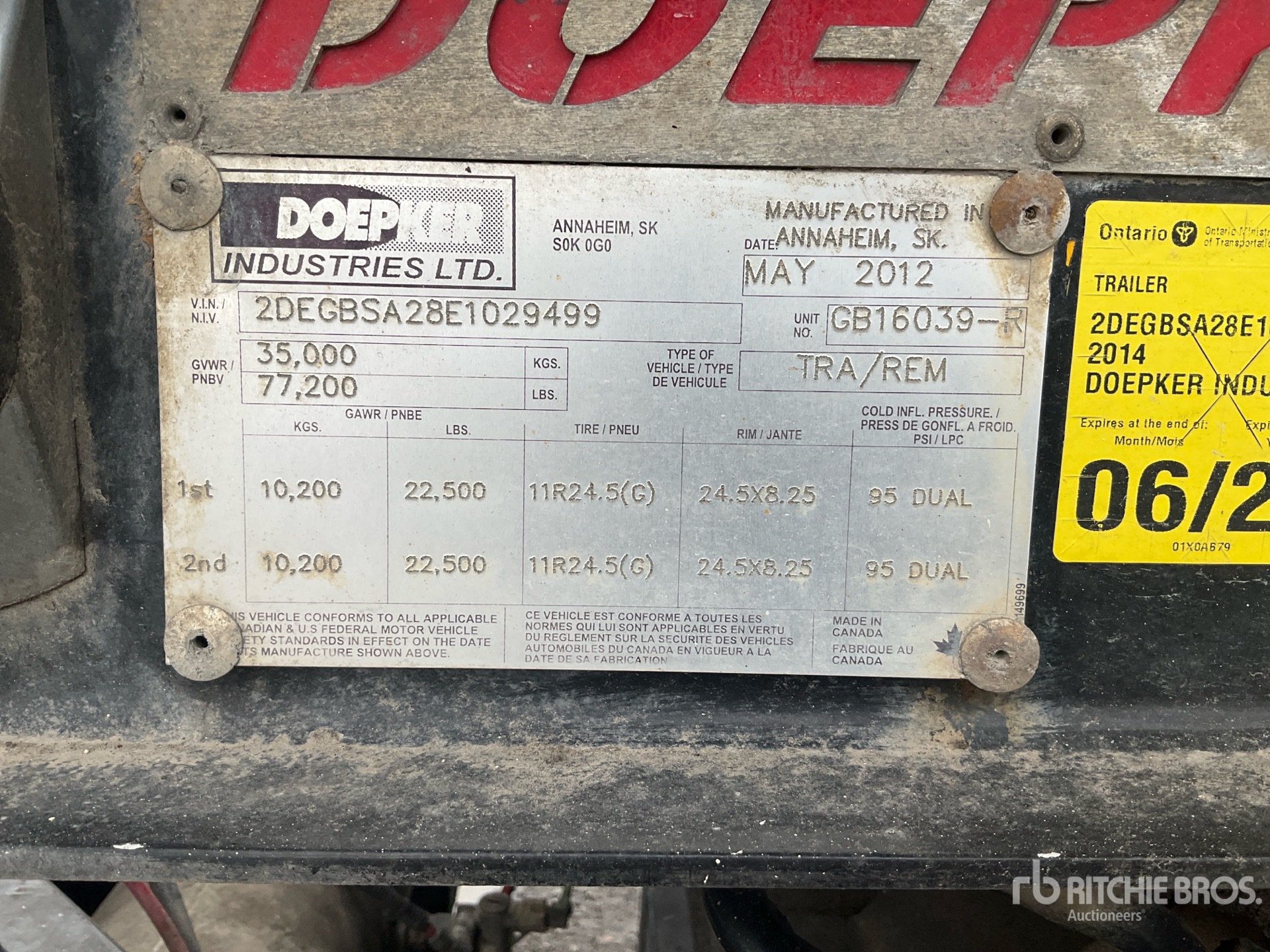 2014 Doepker Super B-Train