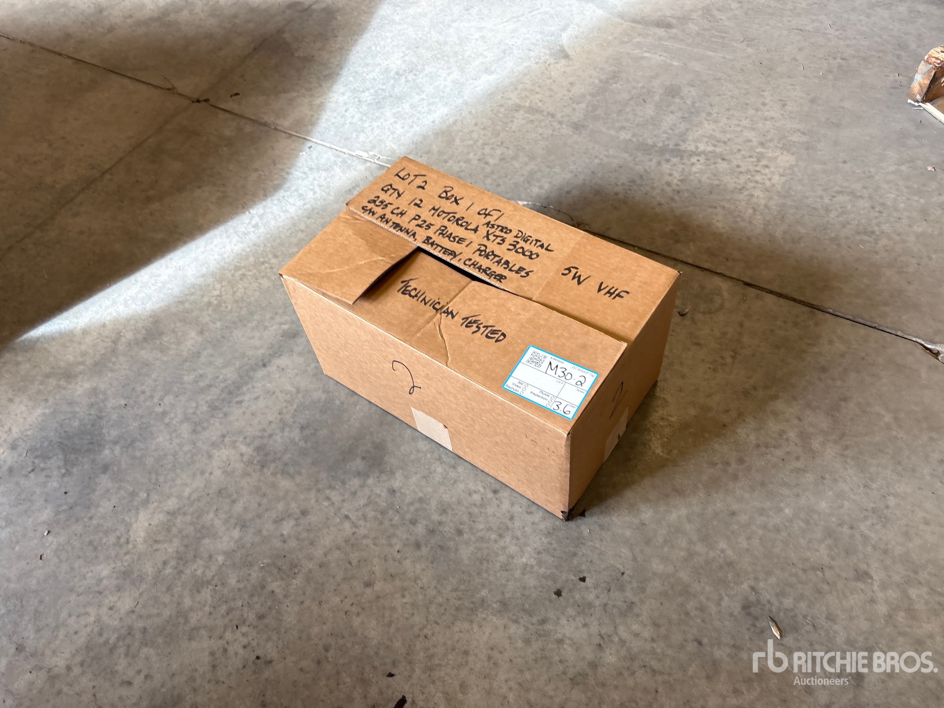 General Appearance with Bild, Ecke vorne links